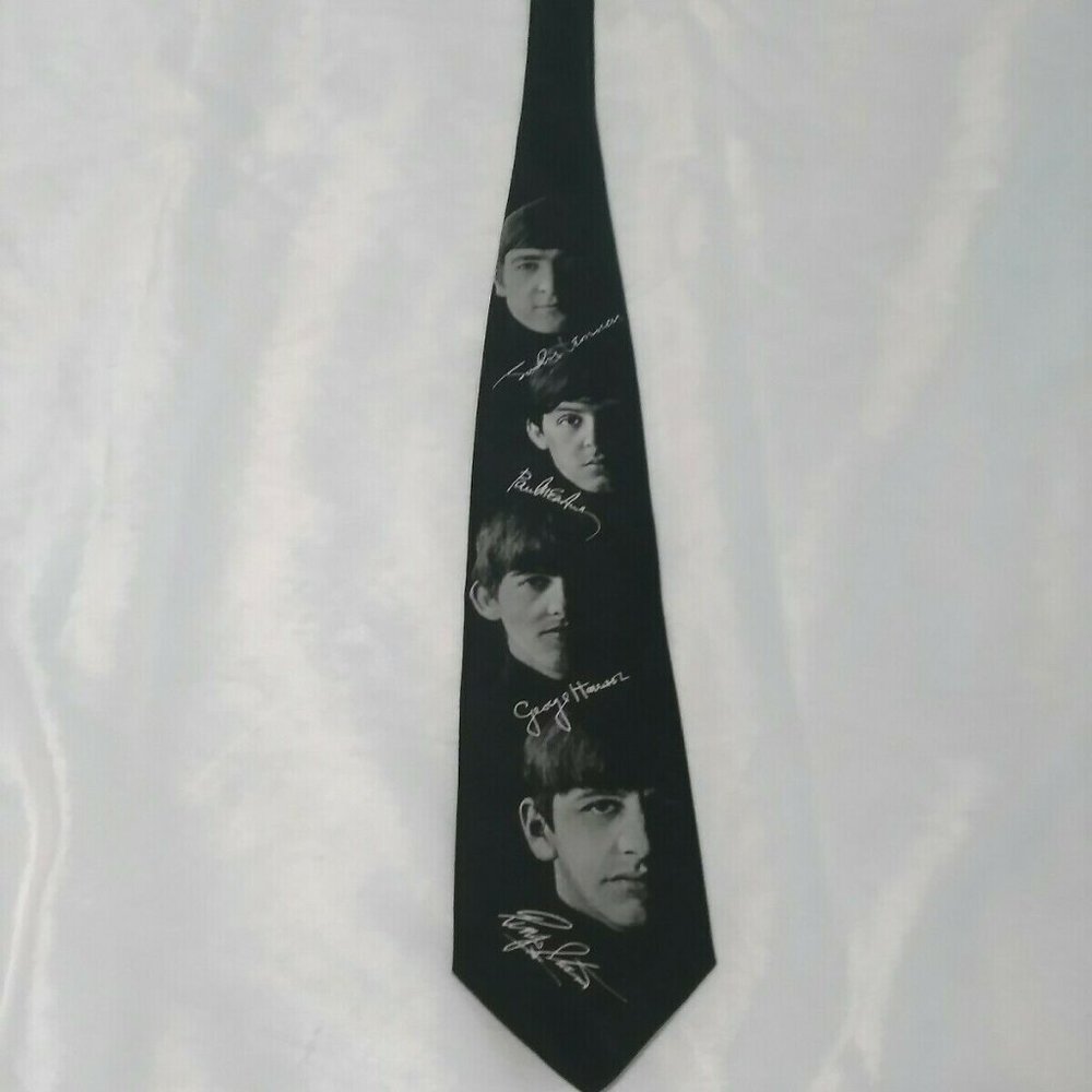 1996 BEATLES "SIGNATURES" APPLE CORPS MARLIN HEADS